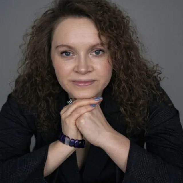 Нина Хюнен