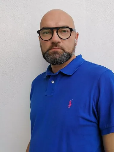 Евгений Якушев